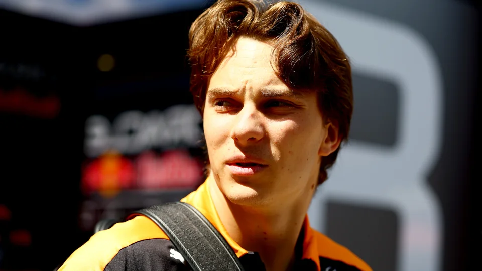 Oscar Piastri nel paddock del Gran Premio d'Ungheria 2026