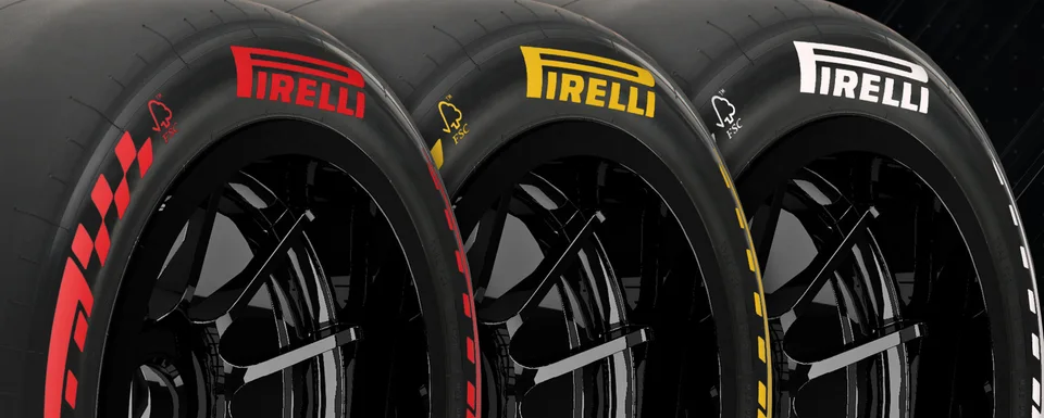Pneumatici slick Pirelli Formula 1 nelle marcature rossa, gialla e bianca
