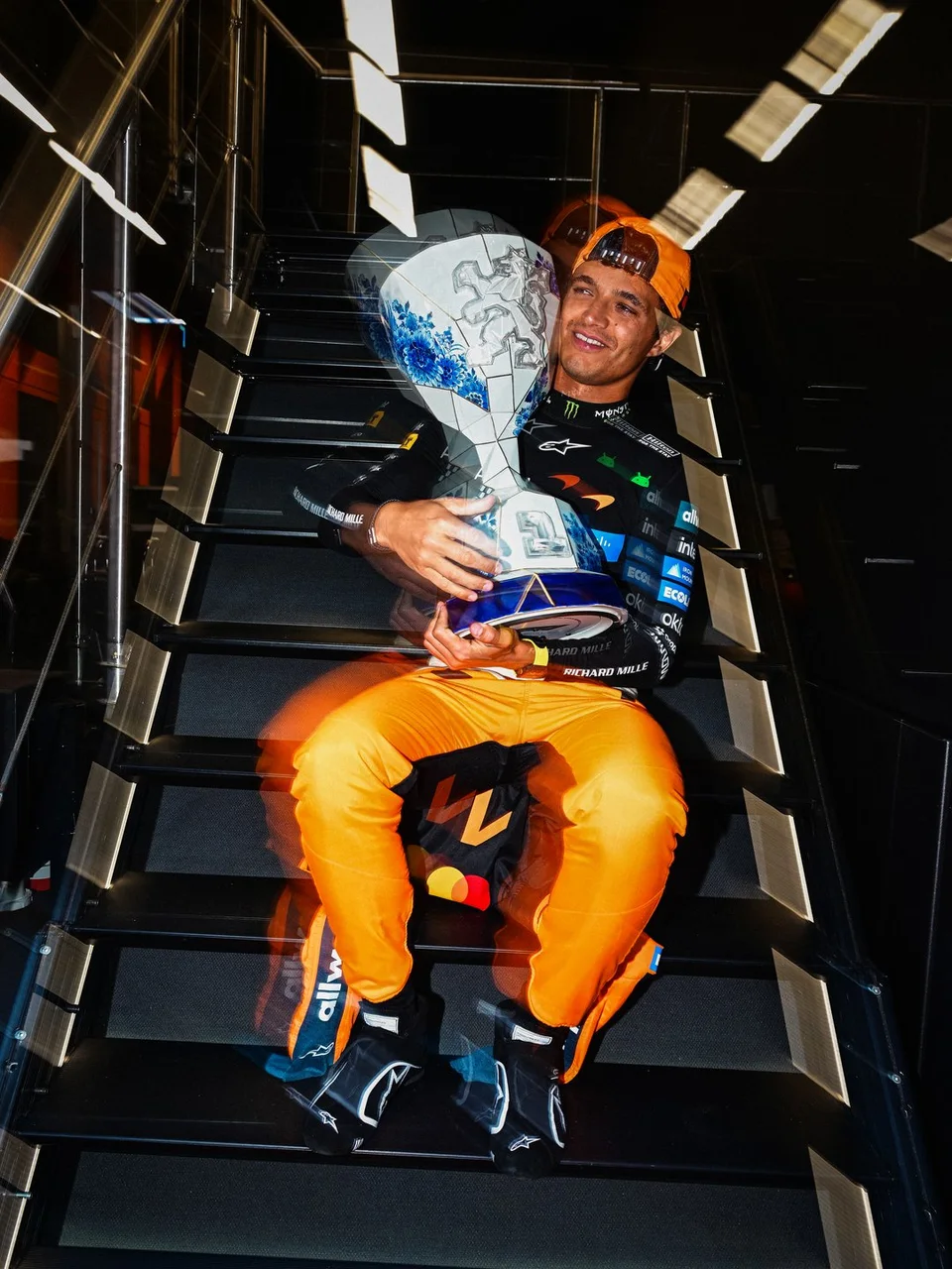 Lando Norris nel box McLaren dopo il Gran Premio d'Olanda 2026