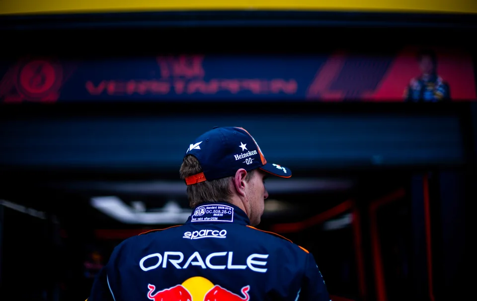 Max Verstappen nel paddock di Zandvoort durante il Gran Premio d'Olanda 2026